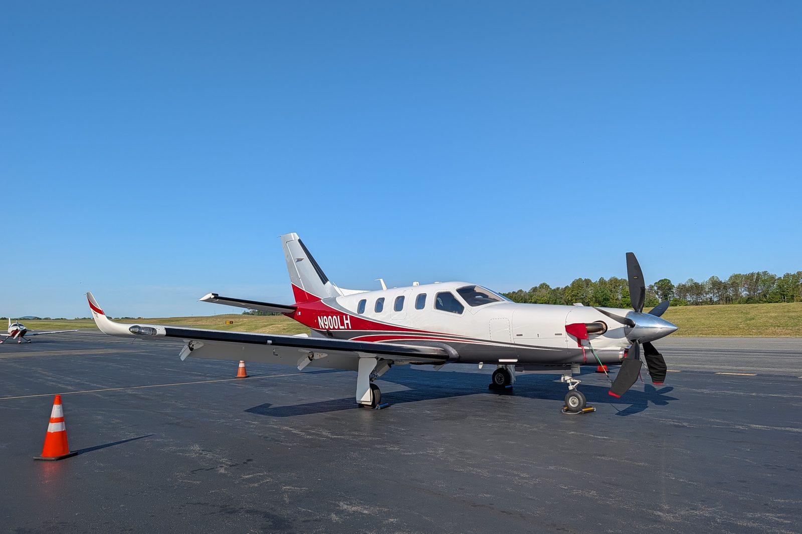 N900LH Daher TBM 900 on the ramp at Charlottesville