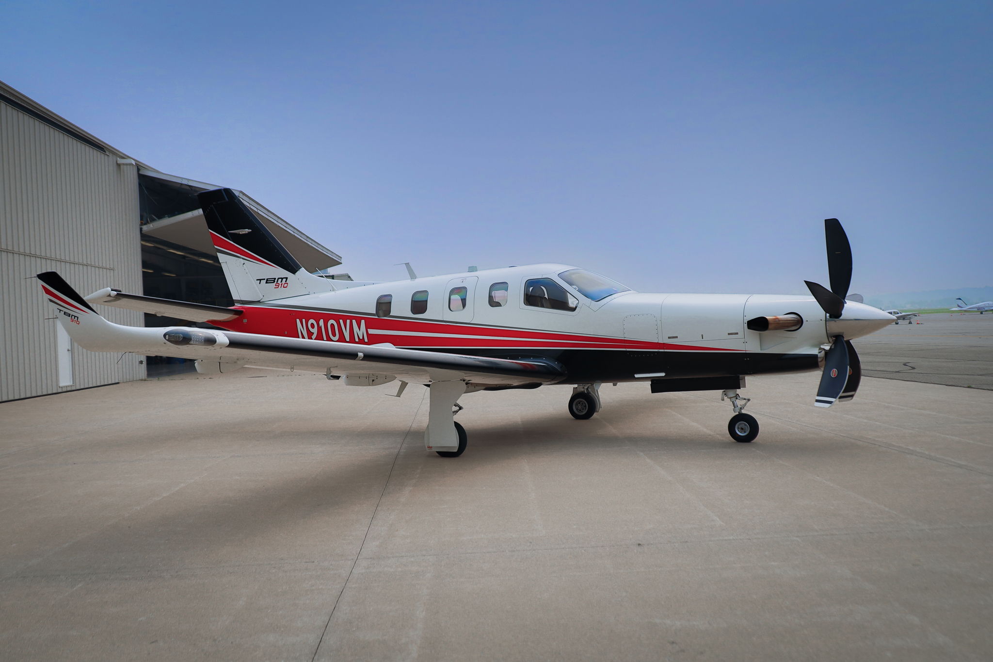 N910VM Daher TBM 910 nose and propeller
